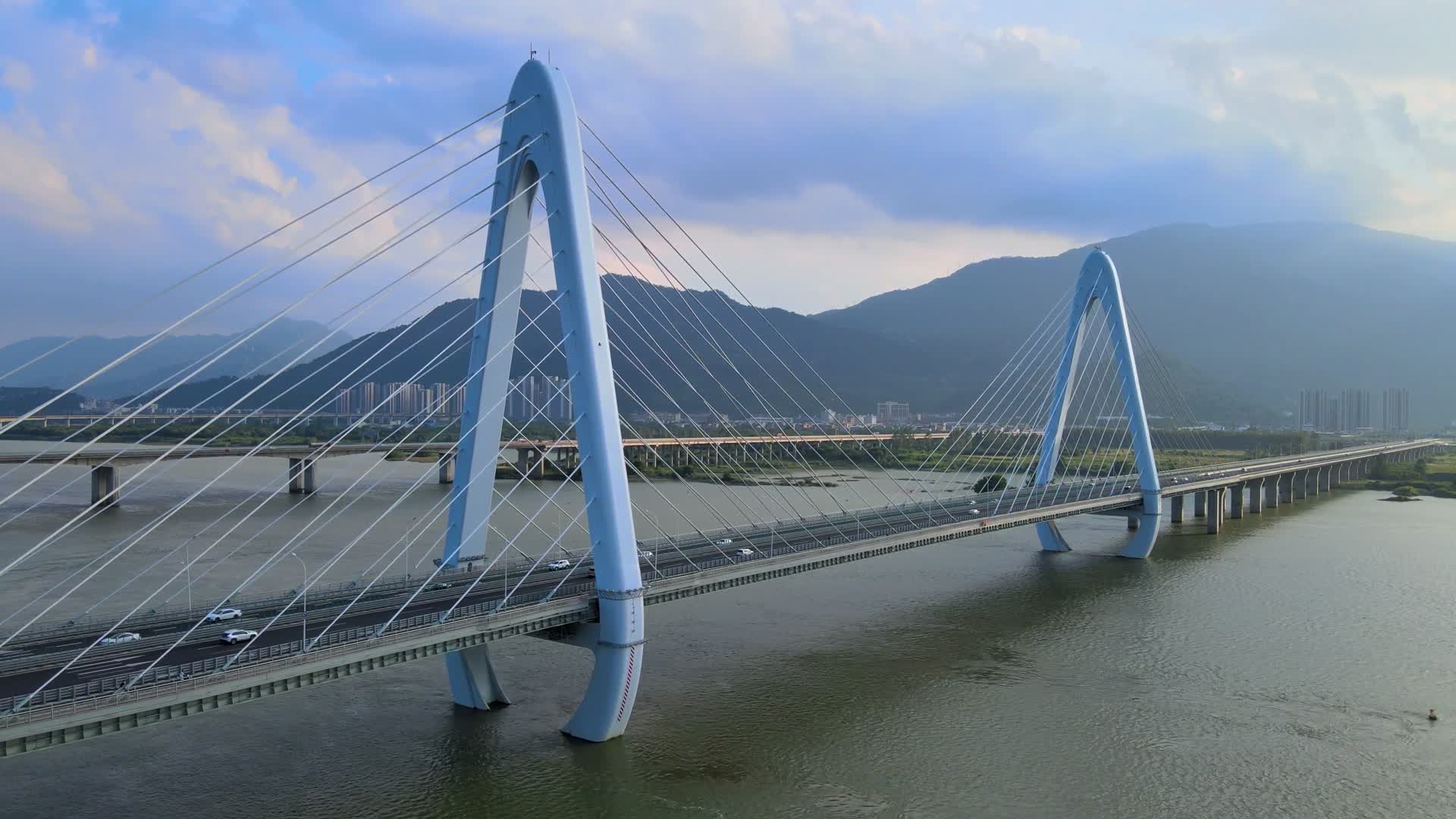 福州闽侯县白龙洲大桥高清航拍视频的预览图