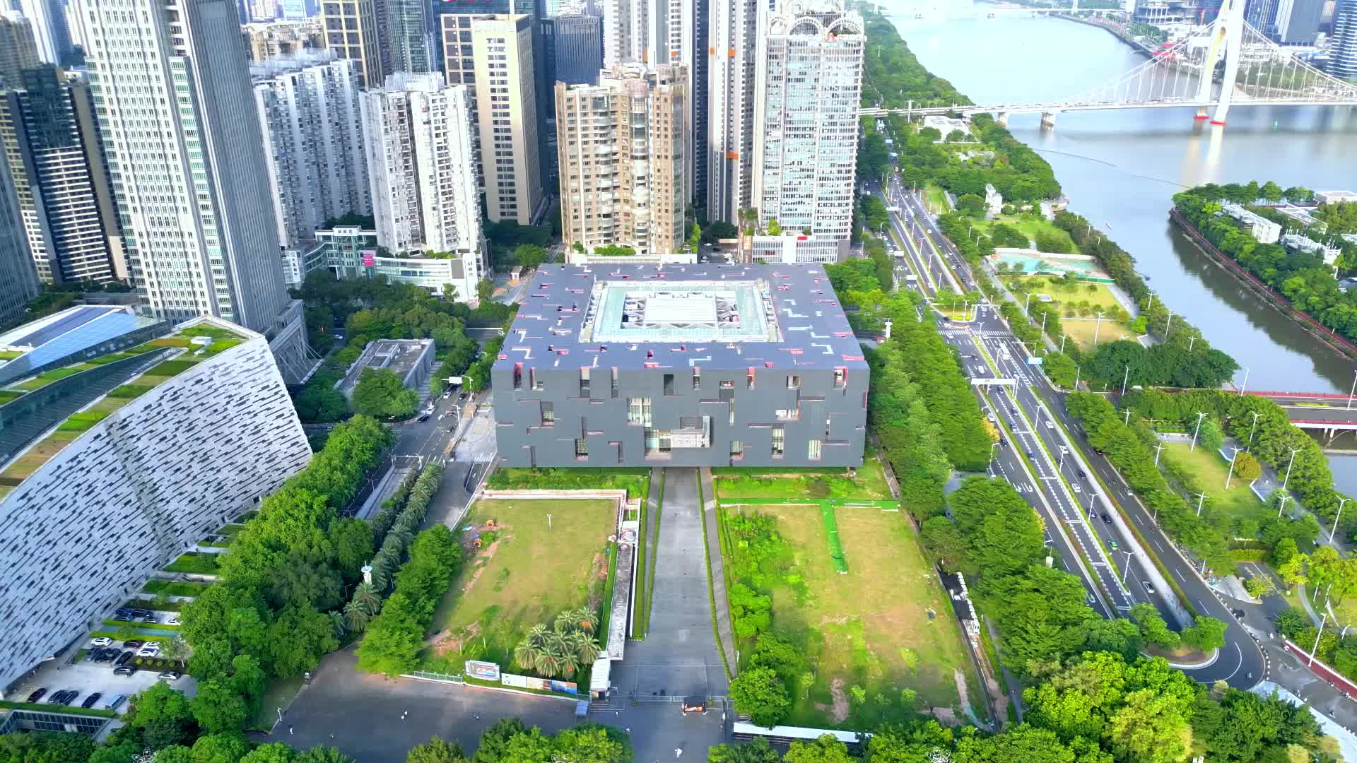 城市地标航拍广东省博物馆视频的预览图