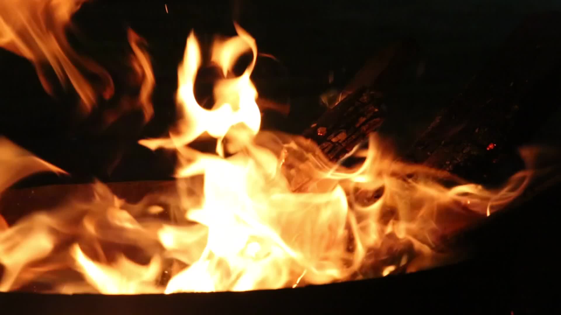 熊熊燃烧的大火视频的预览图