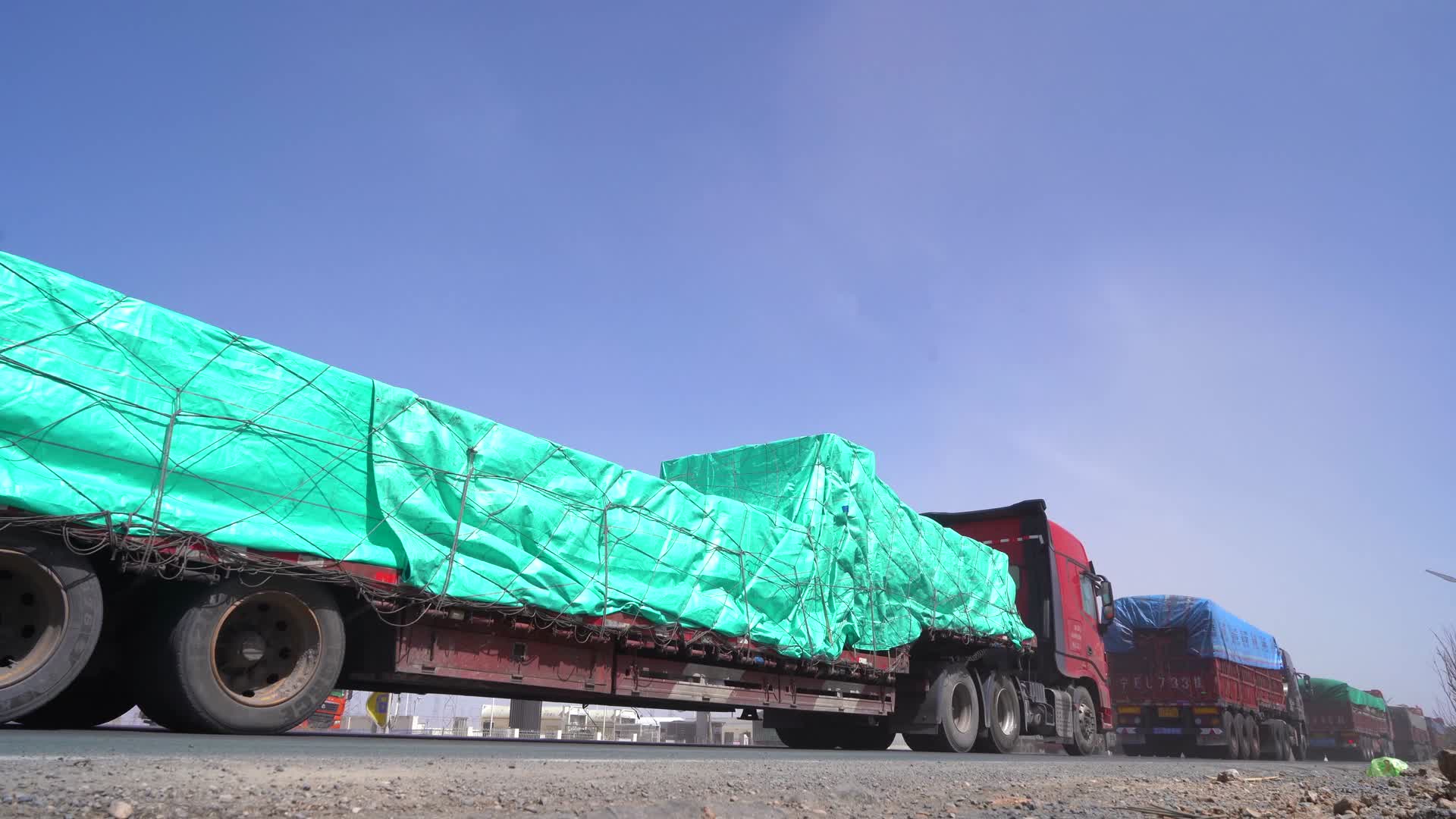 货运运煤车视频的预览图