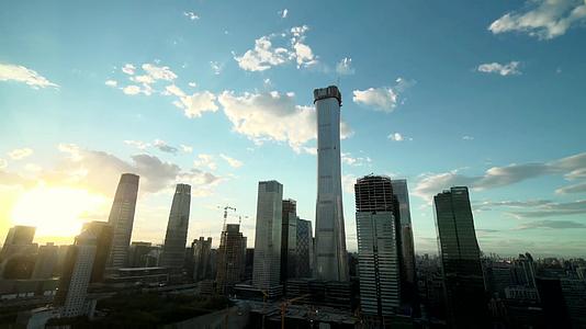 北京市中国尊日落延时视频视频的预览图