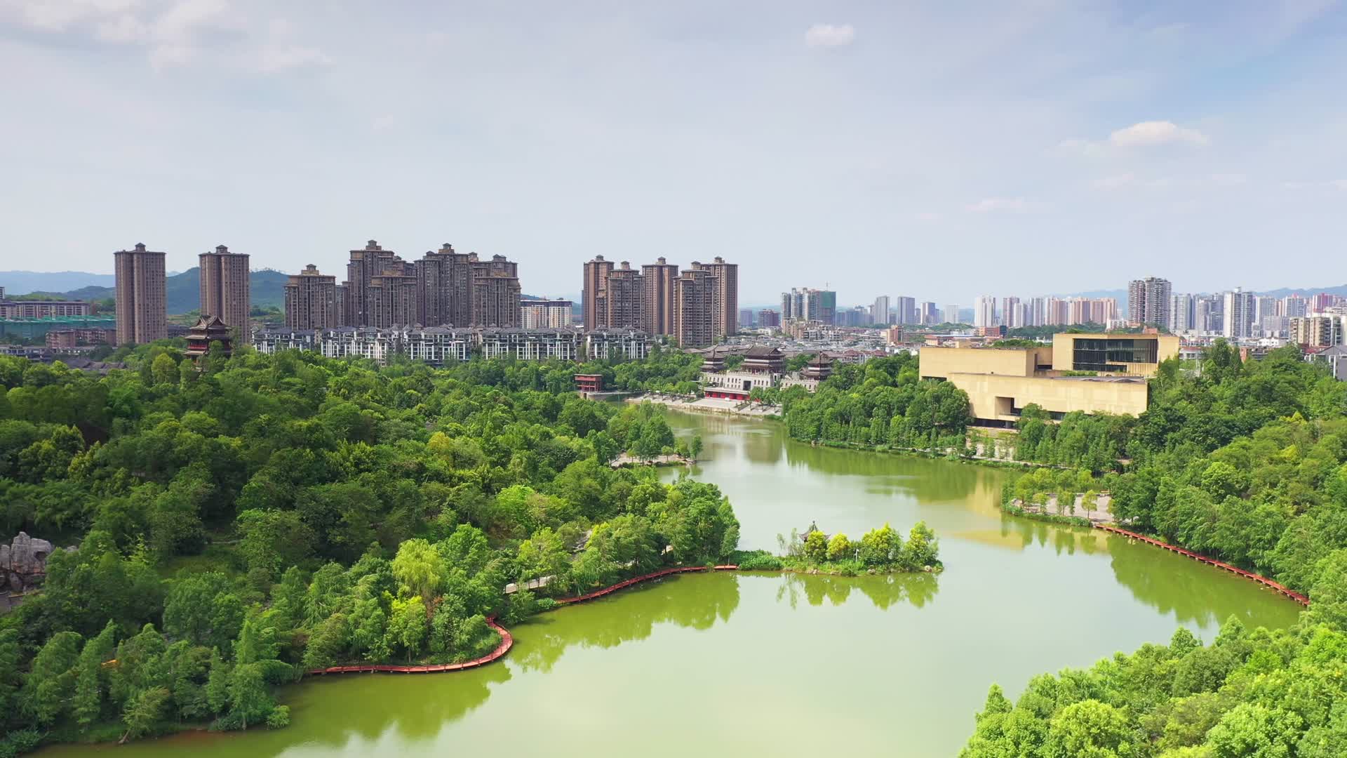 4K重庆市璧山区璧山秀湖公园城市公园航拍视频的预览图