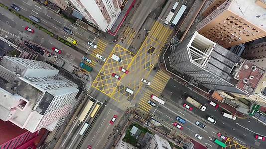 航拍香港十字街道车水马龙视频的预览图