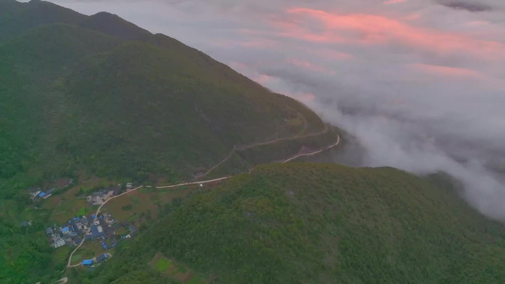 武陵山区秋晨日出大气磅礴4K高清实拍视频的预览图