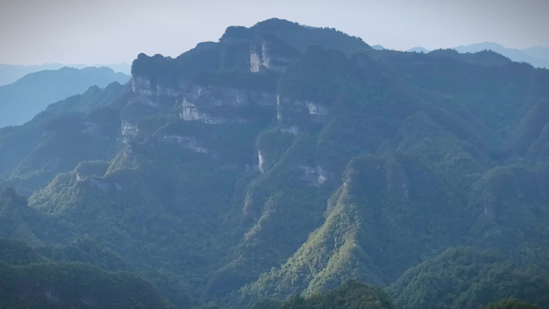 重庆酉阳笋岩大峡谷风光视频的预览图