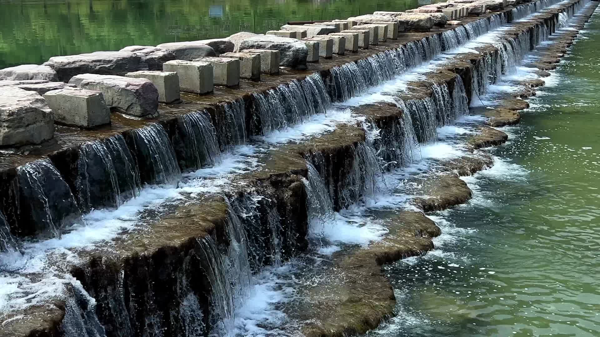 太行石板村跳蹬河4K高清视频视频的预览图