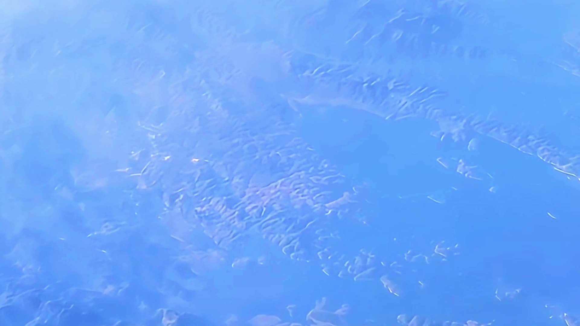 飞机上俯瞰山脉2视频的预览图