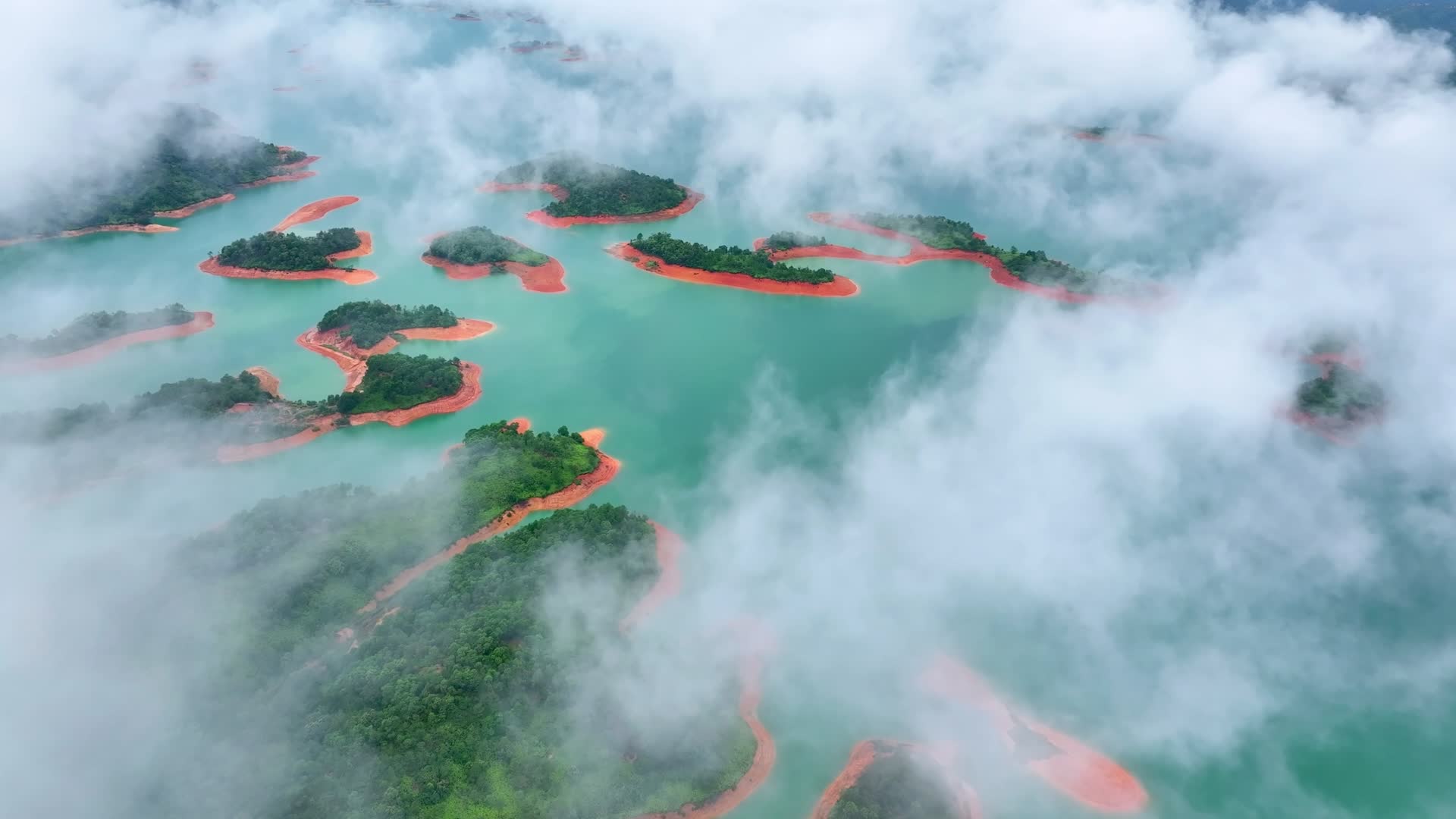 白盆珠水库惠州风光云雾仙境视频的预览图