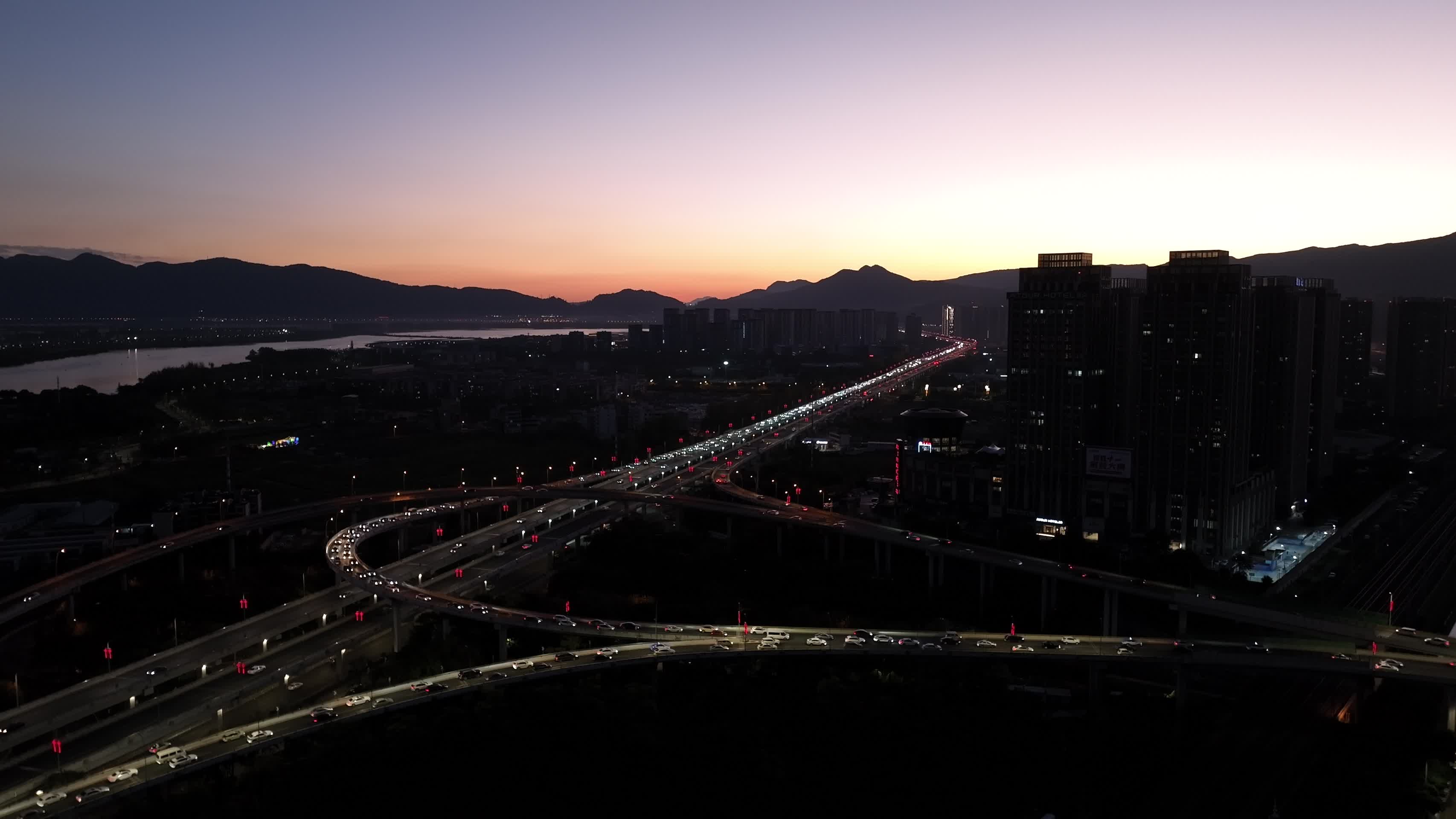 立交桥夜景视频的预览图