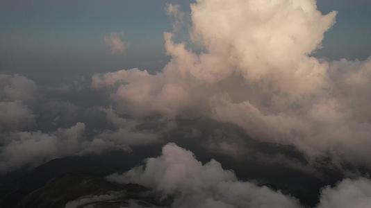 4K江西武功山壮丽云海自然风光航拍和视频视频的预览图