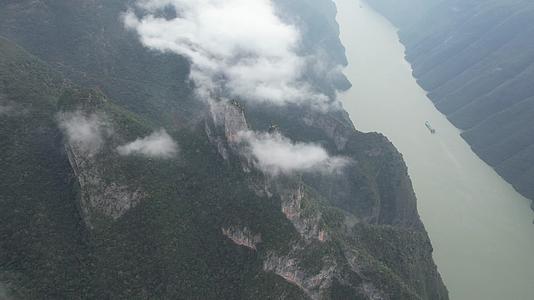 4K重庆巫山神女峰4A景区航拍视频视频的预览图