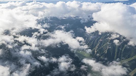 8K长江三峡巫峡壮丽山河自然风光云雾缭绕延时视频的预览图