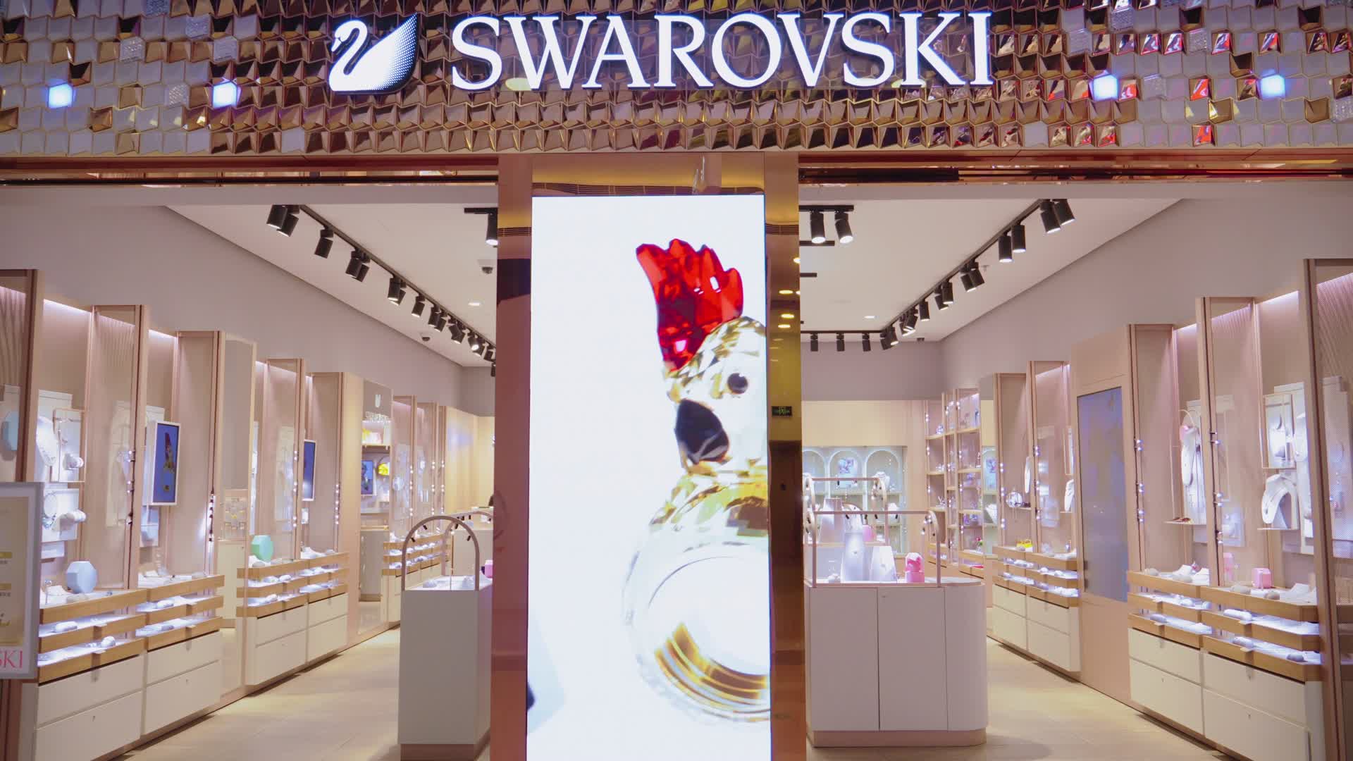 施华洛世奇柜台珠宝饰品视频的预览图
