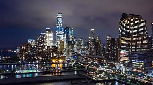 4K城市河道夜景视频的预览图