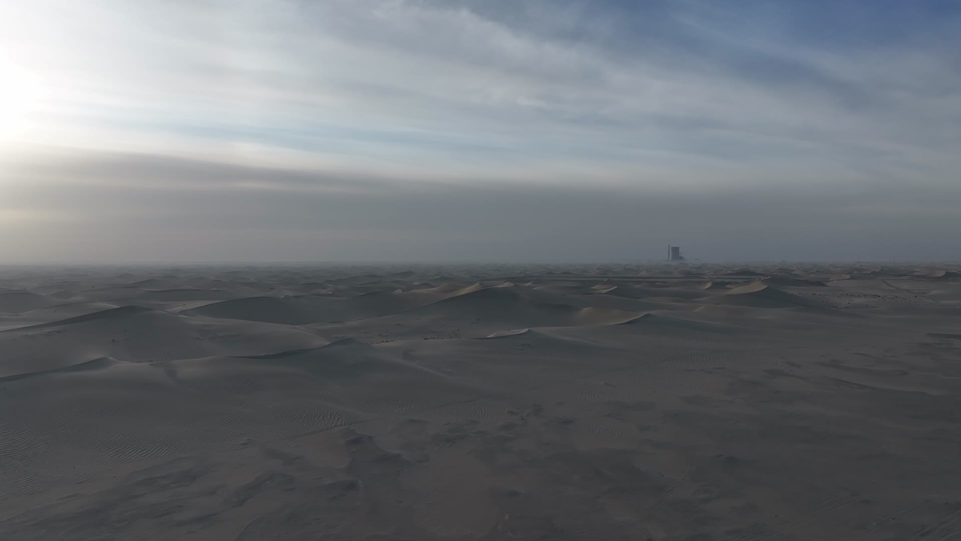 塔克拉玛干沙漠胡杨林4K视频的预览图