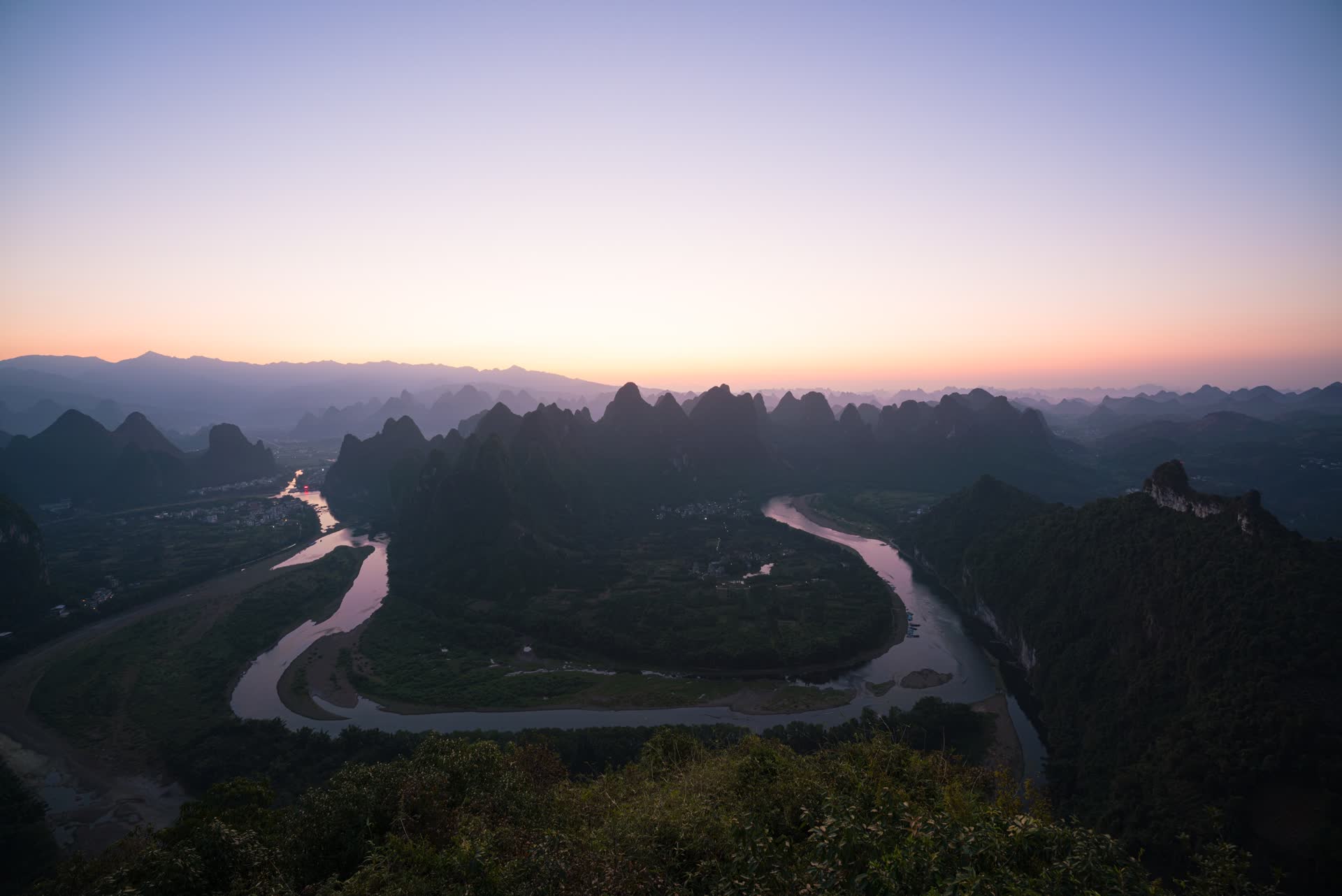 广西桂林大面山日出延时摄影视频的预览图