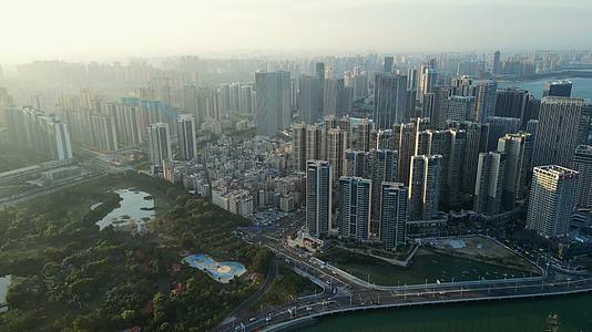 广东湛江城市风光航拍4K60视频的预览图