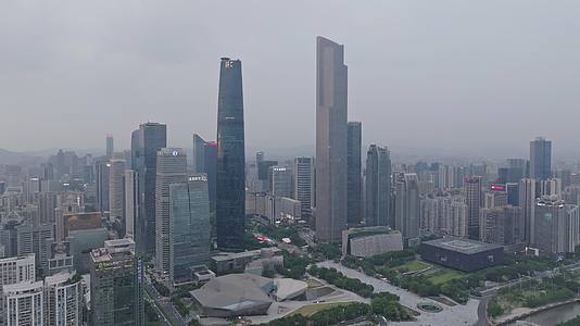 航拍广州国际金融中心视频的预览图