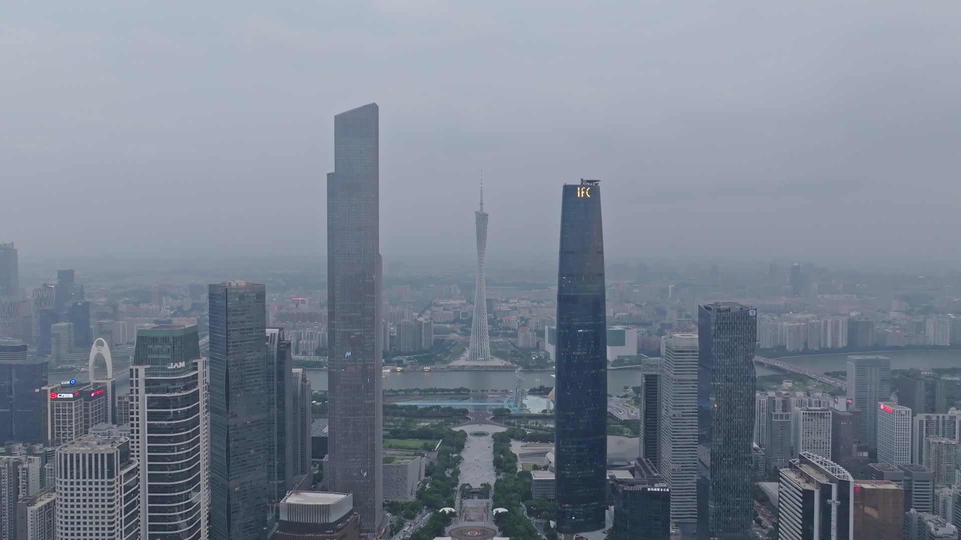 航拍广州塔视频的预览图