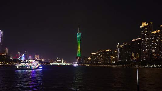 广州塔小蛮腰珠海游轮轮船夜景4K视频的预览图