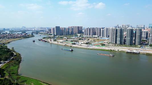 广东佛山新城滨河景观航拍4K60视频的预览图