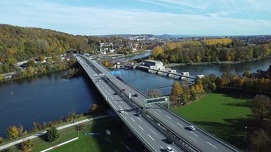 德国巴伐利亚高速公路交通视频的预览图