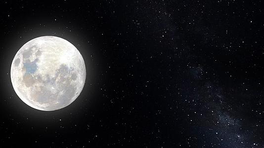 夜晚星空移动的月亮视频的预览图