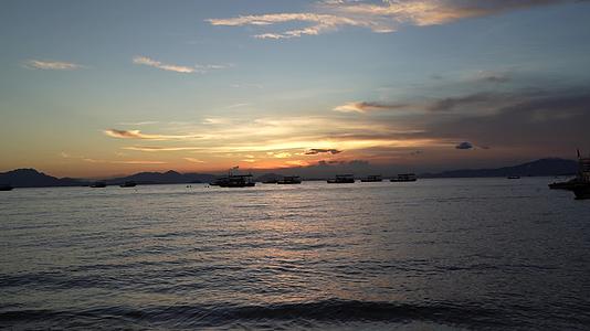 唯美夕阳落日余晖海景视频的预览图
