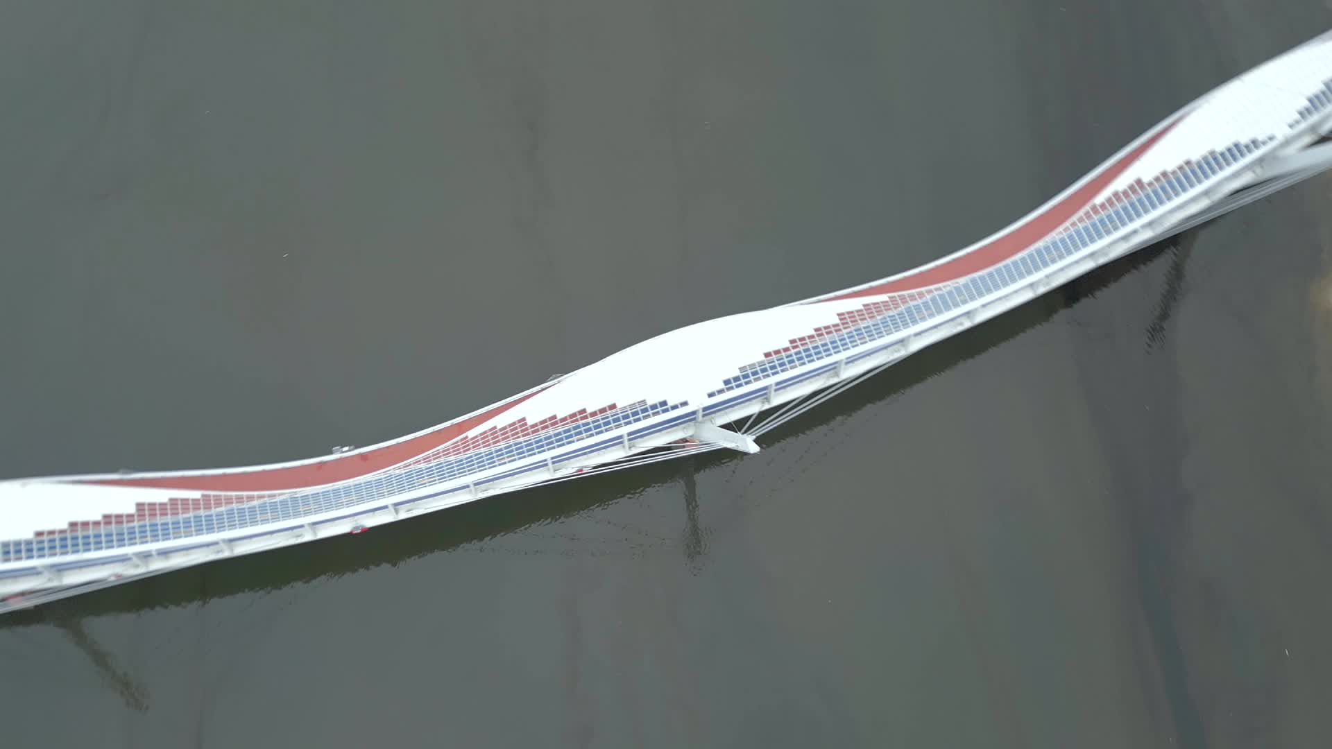 厦门环东之眼慢行桥早晨航拍视频的预览图