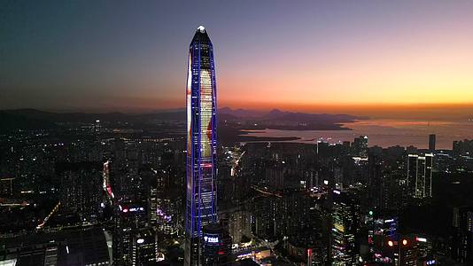 深圳平安金融中心大楼夜景航拍4K60视频的预览图