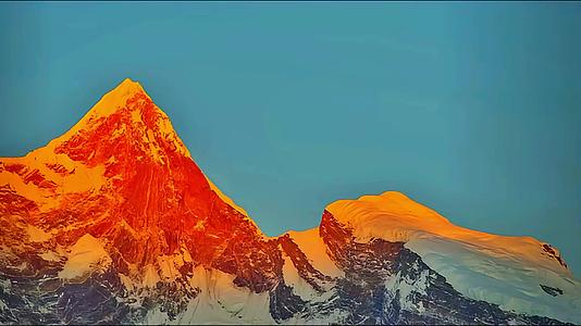 南迦巴瓦日照金山帽云延时雅鲁藏布视频的预览图