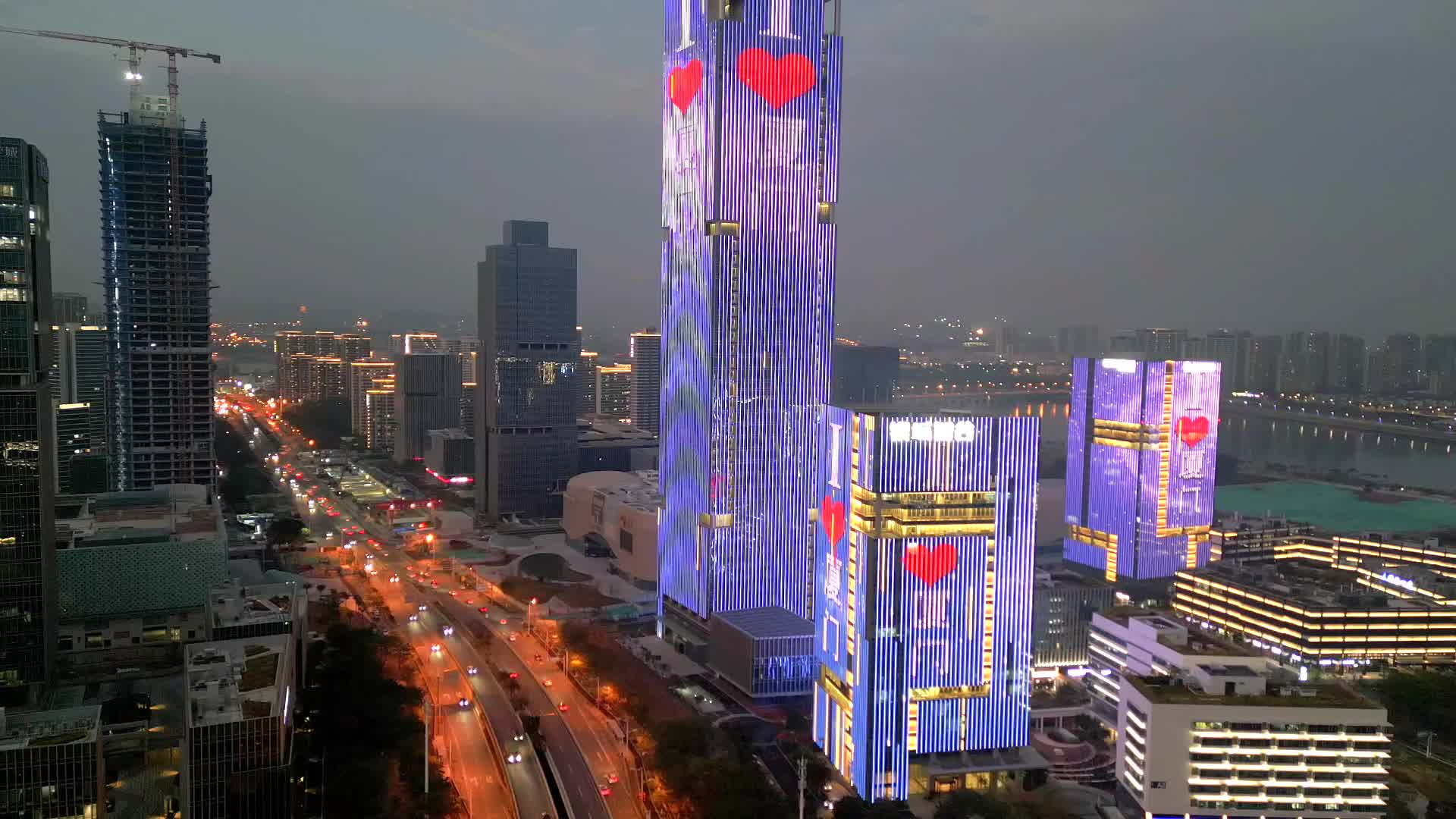 厦门环东海域新城科学城傍晚航拍建筑车流视频的预览图