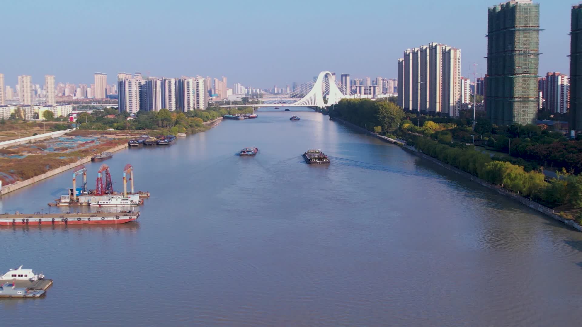 淮安市京杭大运河4k航拍视频的预览图