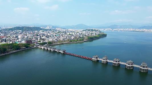 广东潮州广济桥航拍4K60视频的预览图