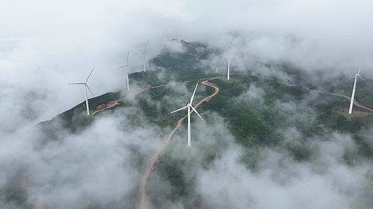 风力发电清洁能源云海风车视频的预览图