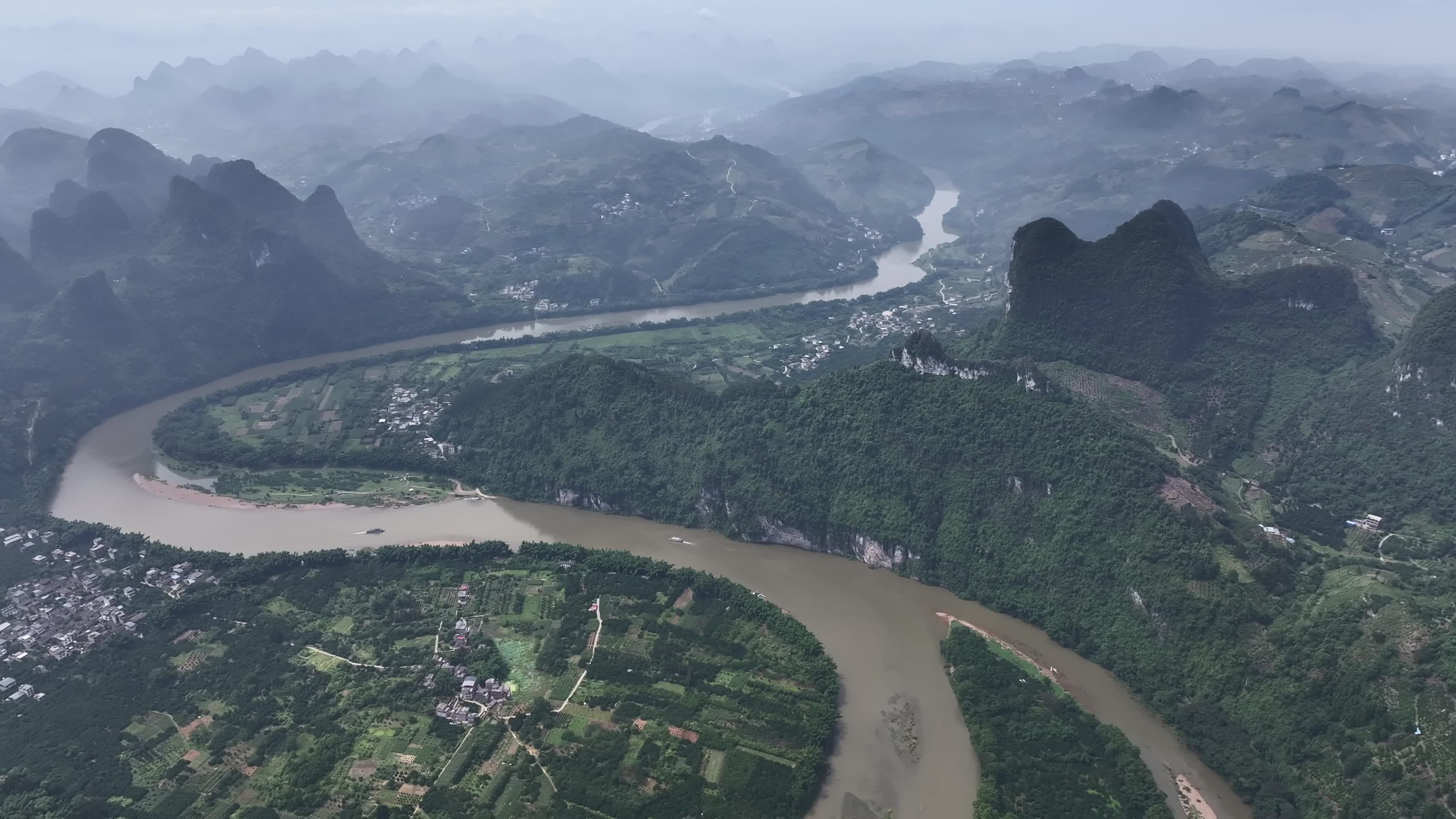 桂林喀斯特地貌风光视频的预览图