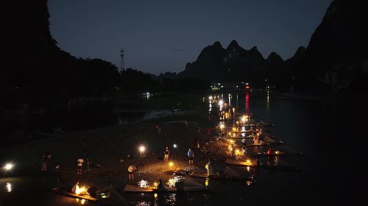 桂林丽江边的夜景视频的预览图