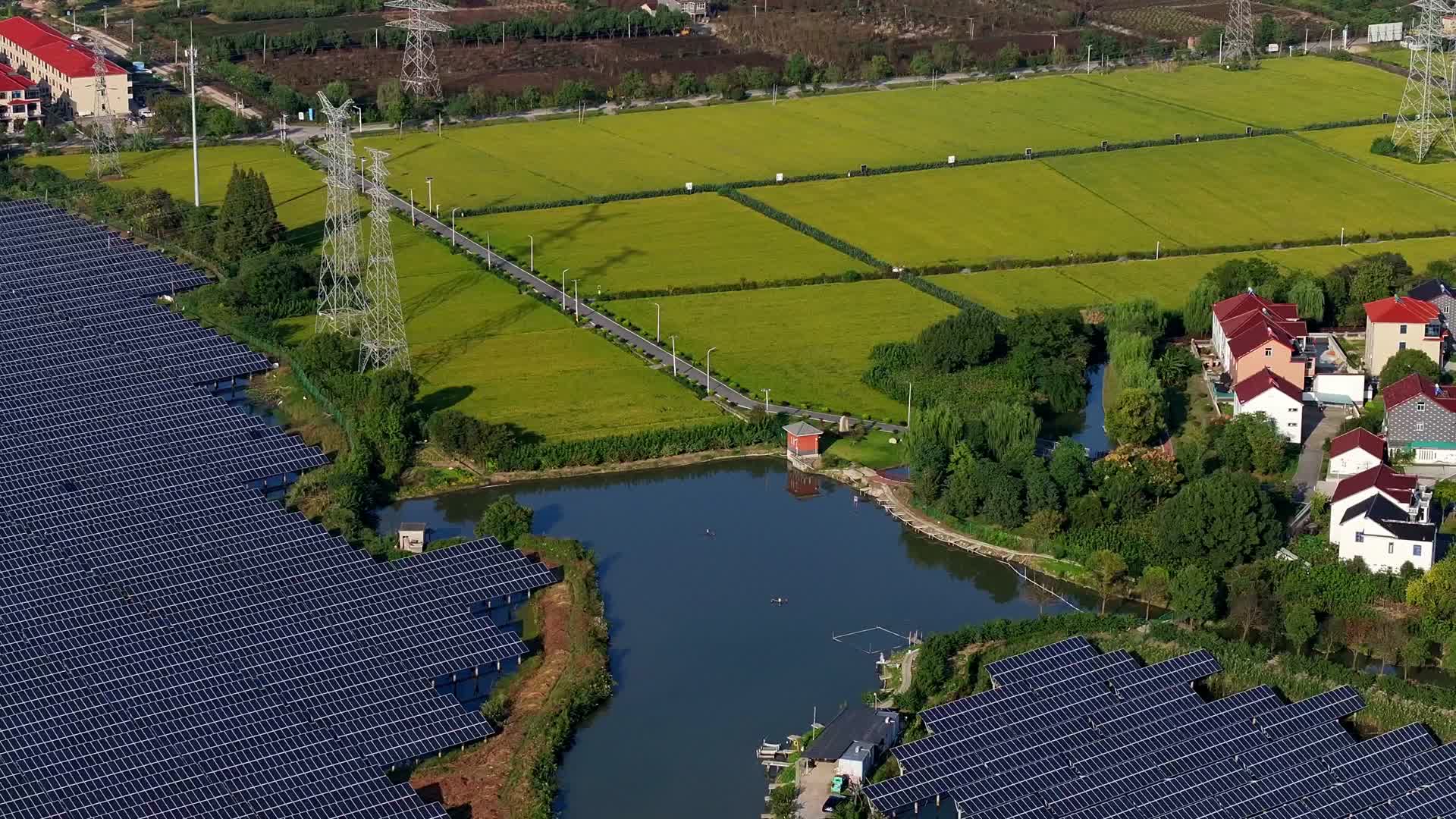 平原太阳能发电站新能源光伏发电视频的预览图