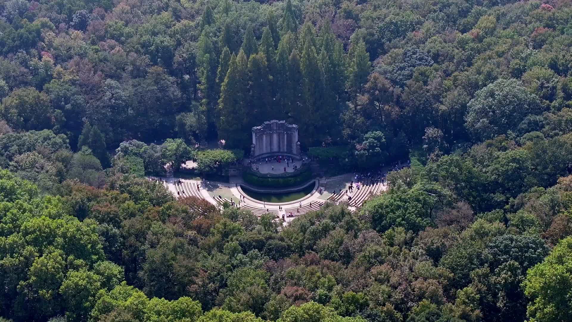 航拍南京钟山风景区音乐台视频的预览图