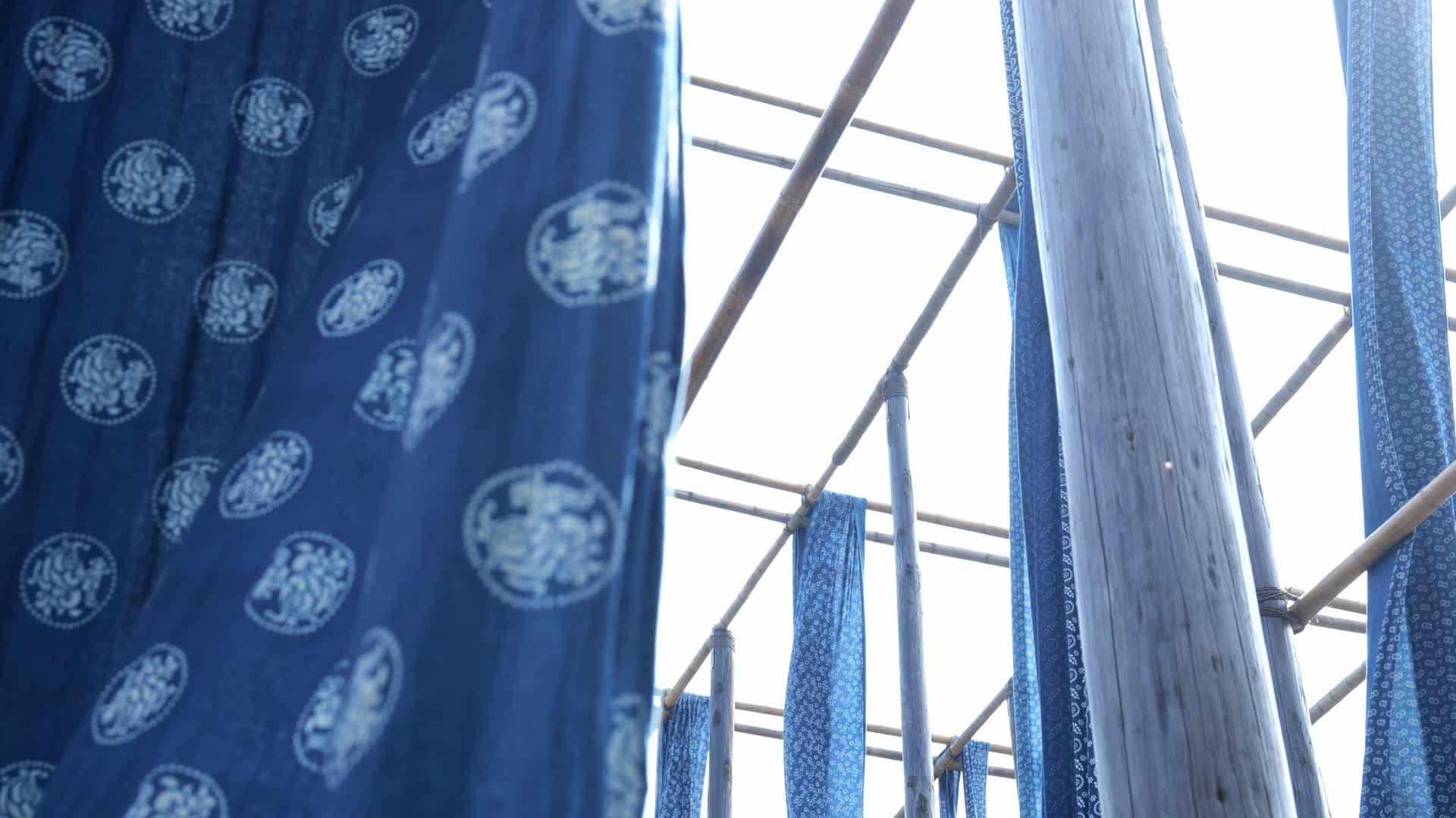 染坊蓝印花布传统染布房布料视频的预览图
