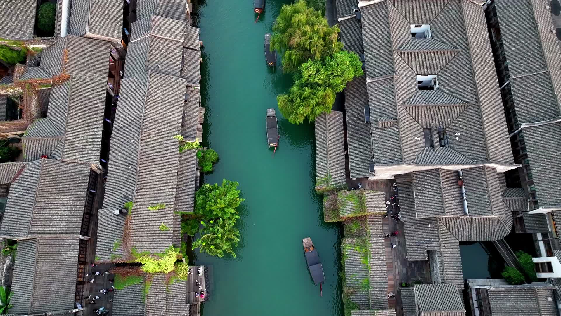 航拍江南古镇乌镇景区视频的预览图