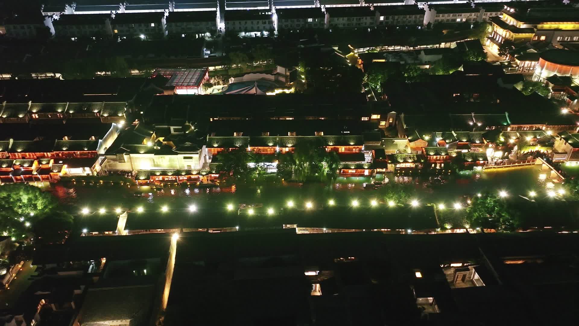 美丽的乌镇古镇夜景视频的预览图
