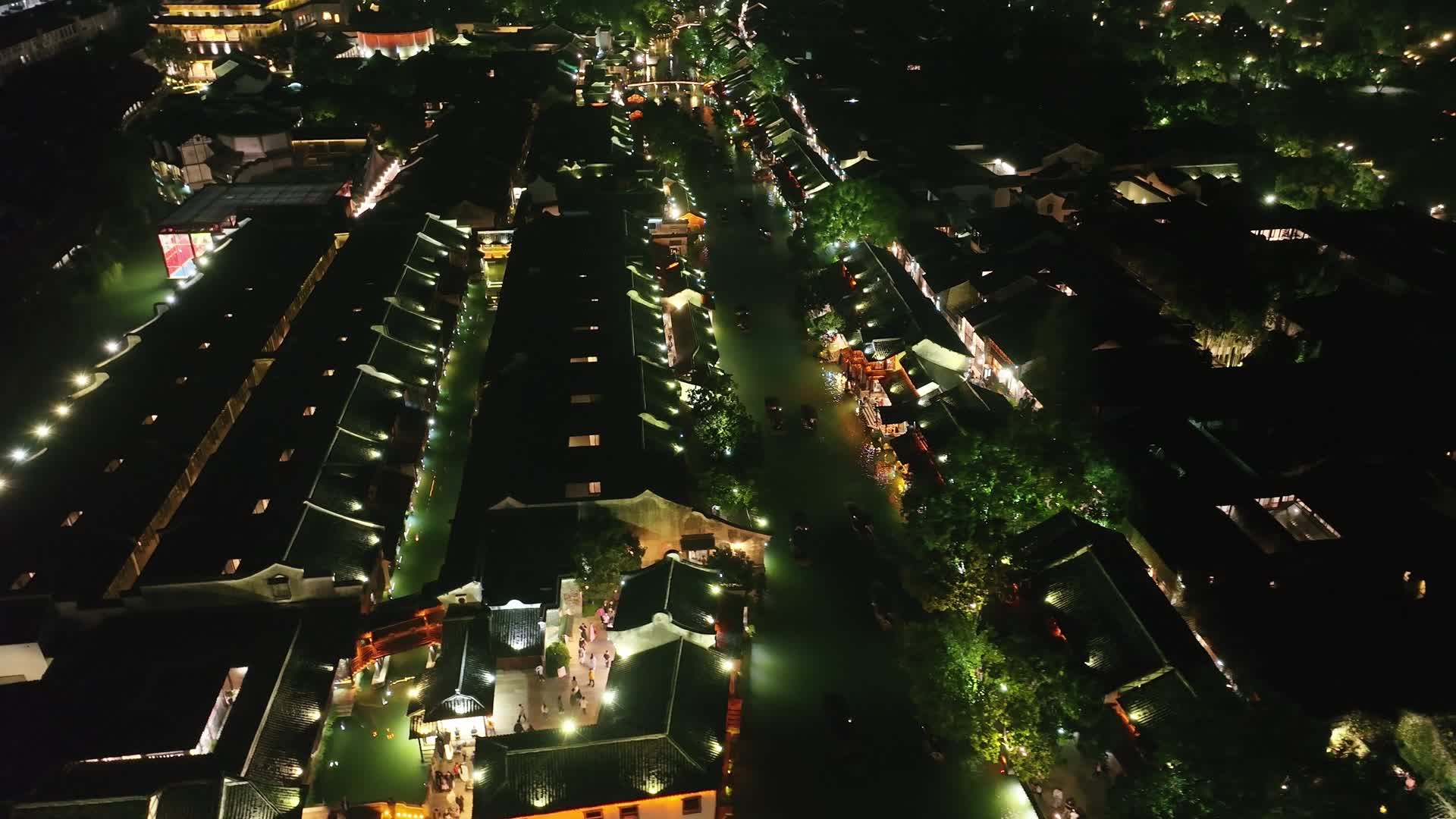 乌镇古镇美丽的夜景航拍视频的预览图