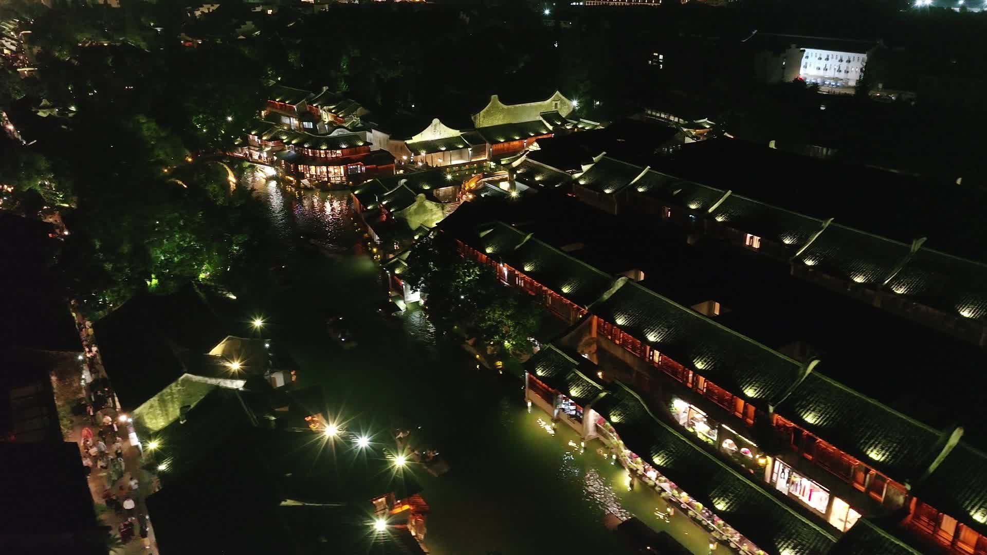 乌镇古镇美丽的夜景航拍视频的预览图