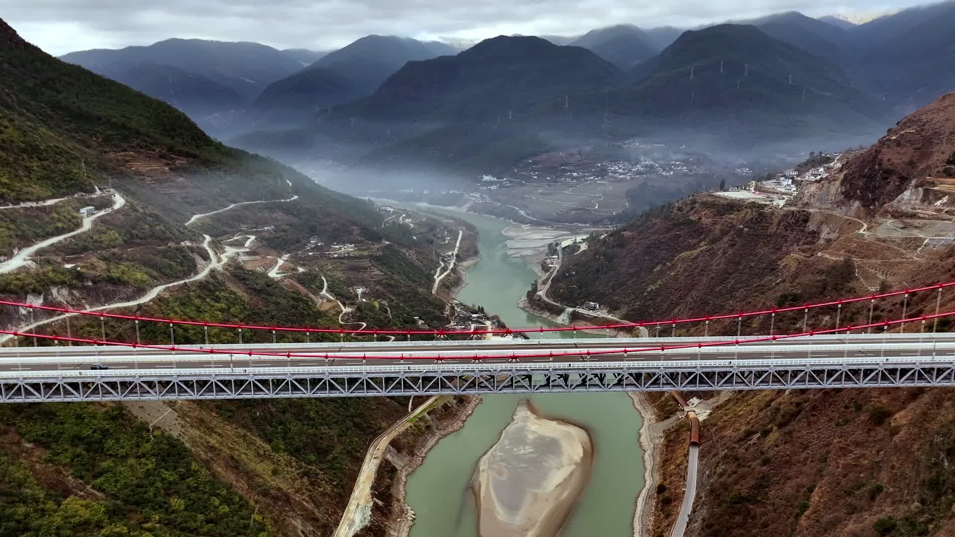 云南金沙江和金沙江特大桥虎跳峡视频的预览图