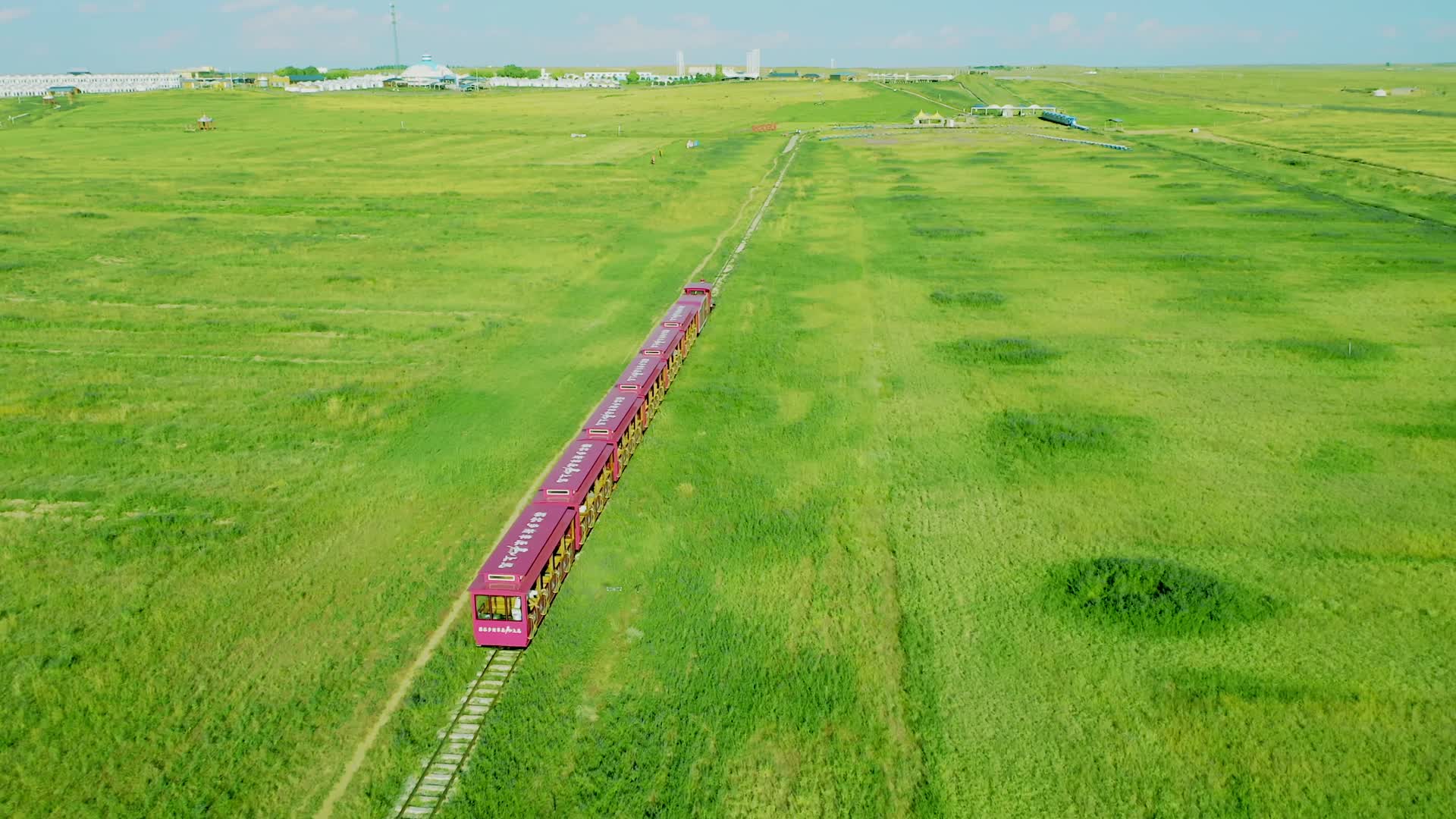 鄂尔多斯草原小火车4k项目视频的预览图