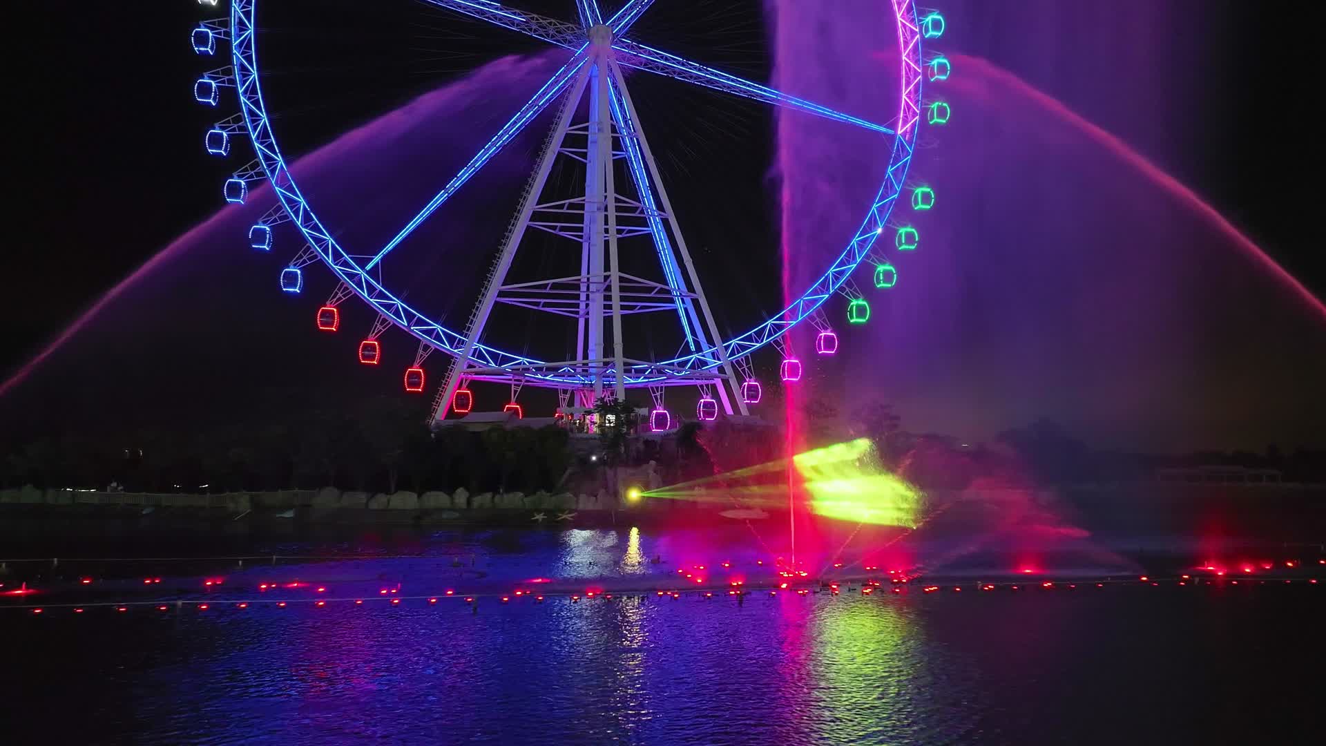 洞庭湖欢乐世界水上乐园视频的预览图