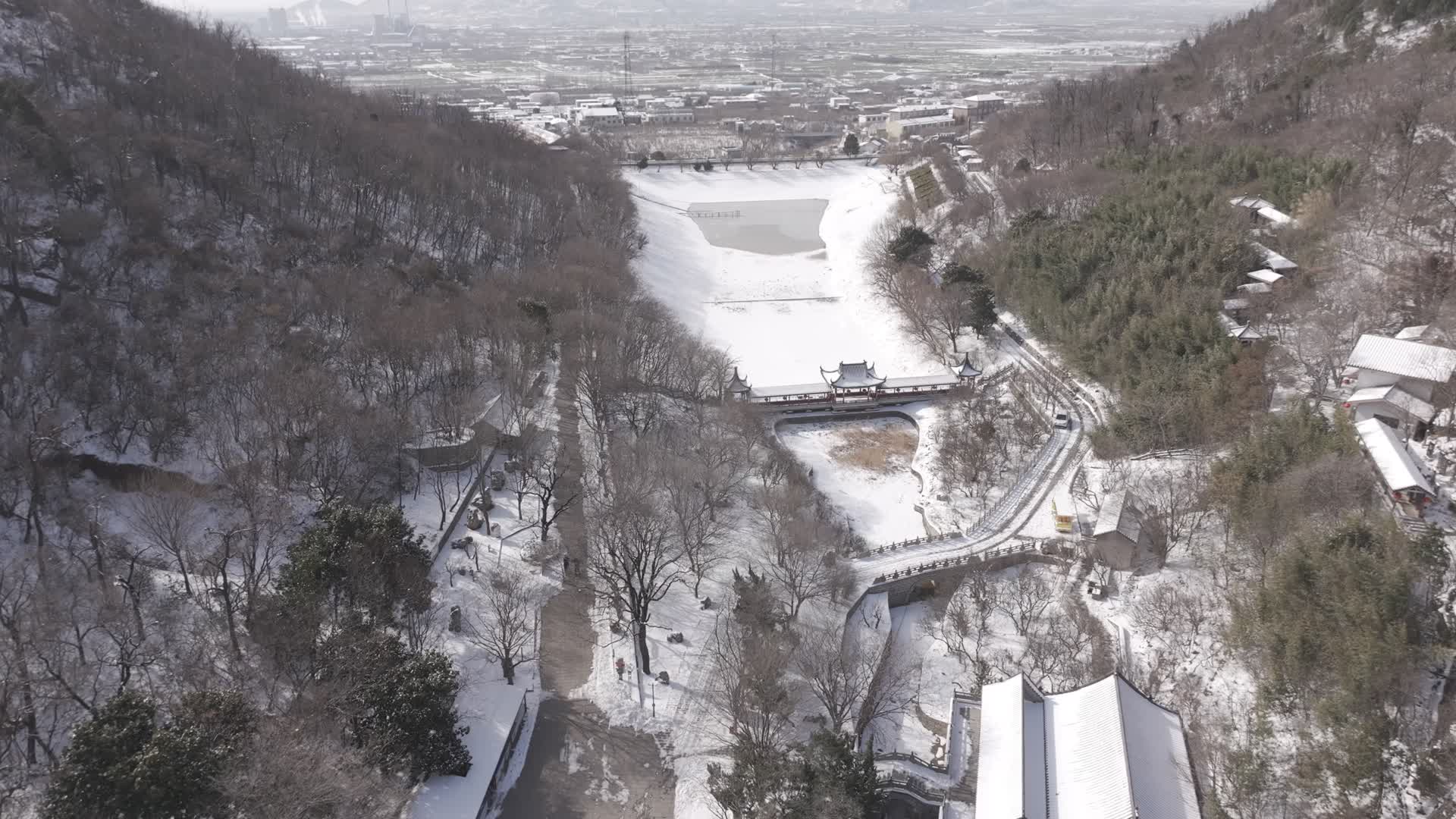 枣庄青檀寺雪景视频的预览图
