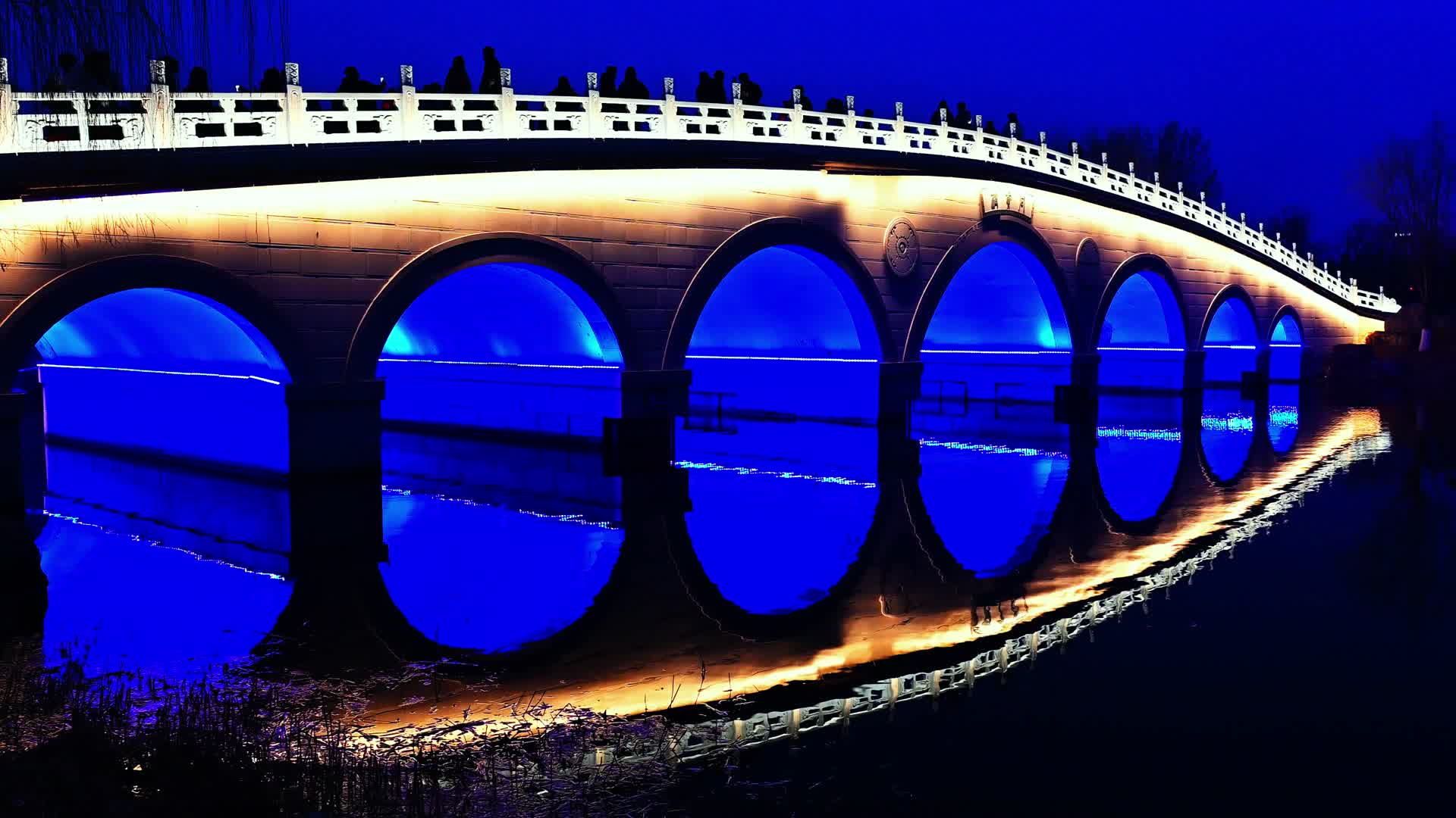 淄博齐盛公园夜景视频的预览图