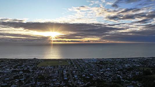 航拍新西兰奥玛鲁的清晨4K视频的预览图